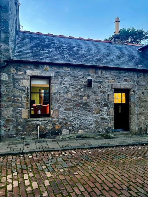 Historic Cottage In The Heart Of Old Aberdeen. エクステリア 写真